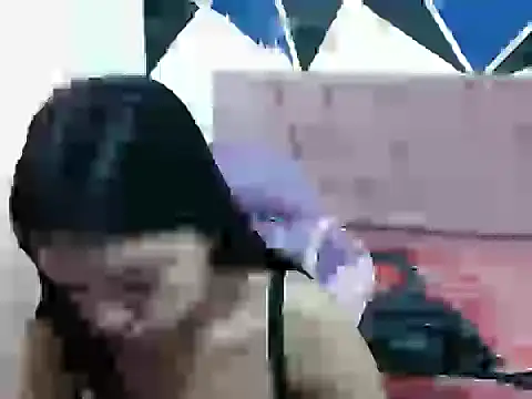 Snapshot of shy_luna18 chatting on 20, 10, 2025 shy luna18 online show from 20, 10, 2025