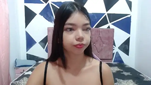 Snapshot of shy_luna18 chatting on 30, 11, 2025 shy luna18 online show from 30, 11, 2025