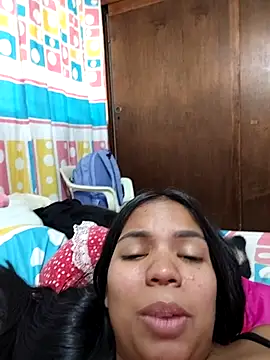 CloeeHills  online show from 1, 10, 2025