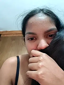 CloeeHills  online show from 6, 10, 2025