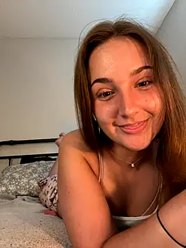 MadilynX777 online show from 9, 10, 2025