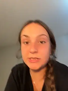 MadilynX777 online show from 22, 10, 2025