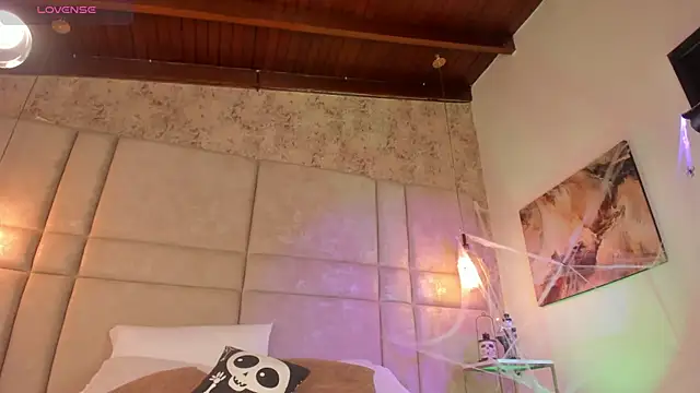 Snapshot of Mily_Vermont chatting on 29, 10, 2025 Mily Vermont online show from 29, 10, 2025