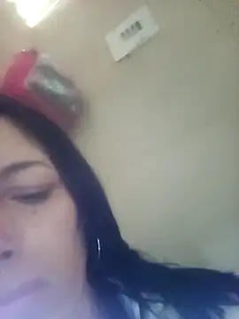 Snapshot of ShaunaDream chatting on 8, 9, 2025 ShaunaDream online show from 8, 9, 2025