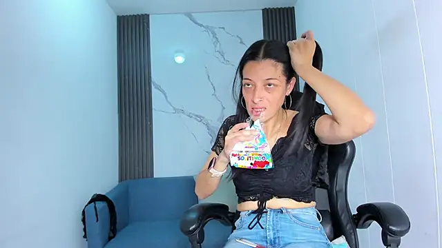 Snapshot of ShaunaDream chatting on 25, 9, 2025 ShaunaDream online show from 25, 9, 2025