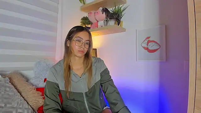 Snapshot of sara_madrid chatting on 5, 3, 2026 sara madrid online show from 5, 3, 2026