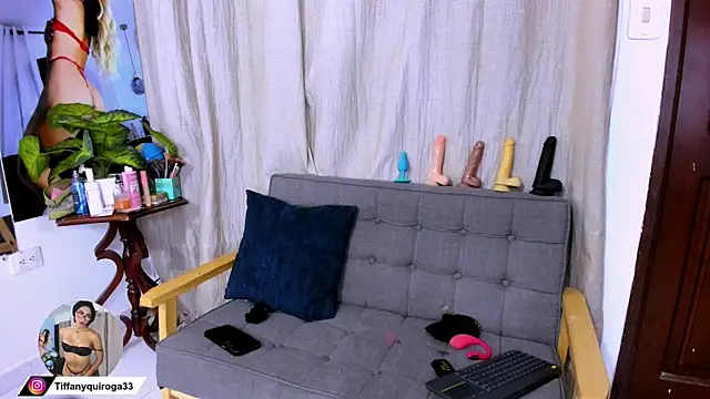 Snapshot of zou_quira chatting on 19, 5, 2026 zou quira online show from 19, 5, 2026