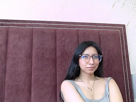 Snapshot of VioletxBloom chatting on 14, 9, 2025 VioletxBloom online show from 14, 9, 2025