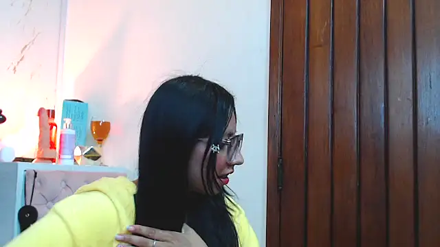 Snapshot of VioletxBloom chatting on 28, 9, 2025 VioletxBloom online show from 28, 9, 2025