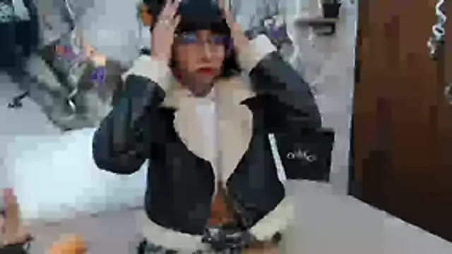 Snapshot of VioletxBloom chatting on 19, 10, 2025 VioletxBloom online show from 19, 10, 2025