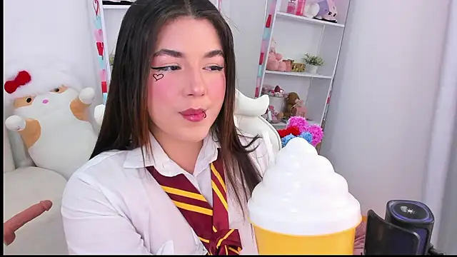 dolce antonellaa online show from 18, 2, 2026