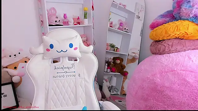 dolce antonellaa online show from 12, 3, 2026