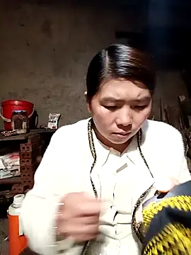 quynhkoolbae online show from 2, 2, 2026