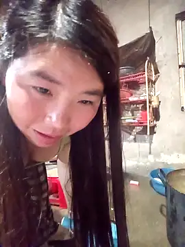 quynhkoolbae online show from 3, 3, 2026