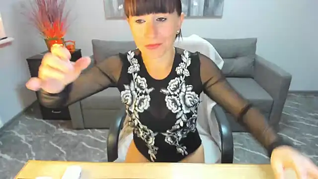 Snapshot of Betty_Jone chatting on 17, 9, 2025 Betty Jone online show from 17, 9, 2025