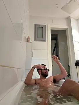 husbandandwifetobe online show from 1, 10, 2025