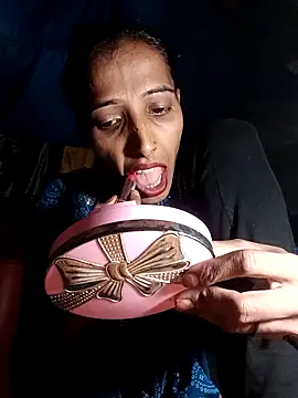 Snapshot of Pinki_thakur_1 chatting on 15, 10, 2025 Pinki thakur 1 online show from 15, 10, 2025
