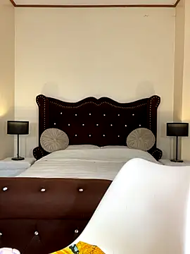 KeraEvangeline online show from 13, 12, 2025