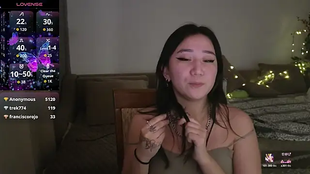 Snapshot of EvaDior13 chatting on 21, 10, 2025 EvaDior13 online show from 21, 10, 2025