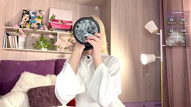 GlaydsLeveto online show from 4, 2, 2026