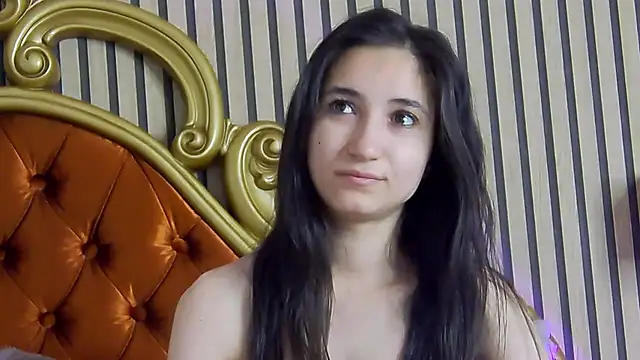 Snapshot of CarolinaBlair chatting on 28, 6, 2026 CarolinaBlair online show from 28, 6, 2026