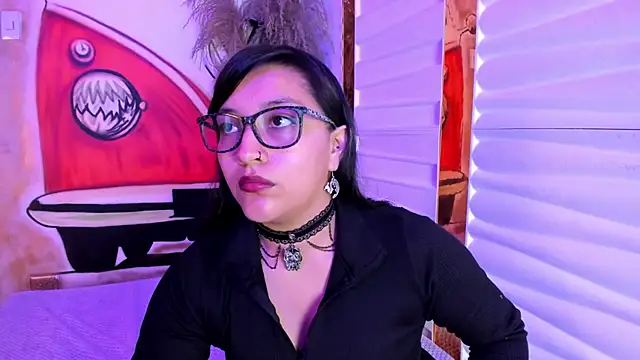 Skye bluee  online show from 26, 10, 2025