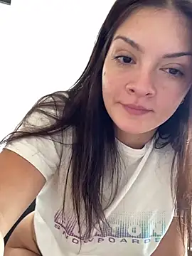 Snapshot of Danielaeliana chatting on 22, 4, 2026 Danielaeliana online show from 22, 4, 2026