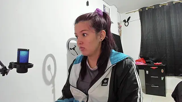 LauMoreno online show from 8, 1, 2026