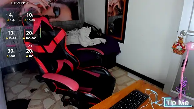 alison moon7 online show from 4, 12, 2025