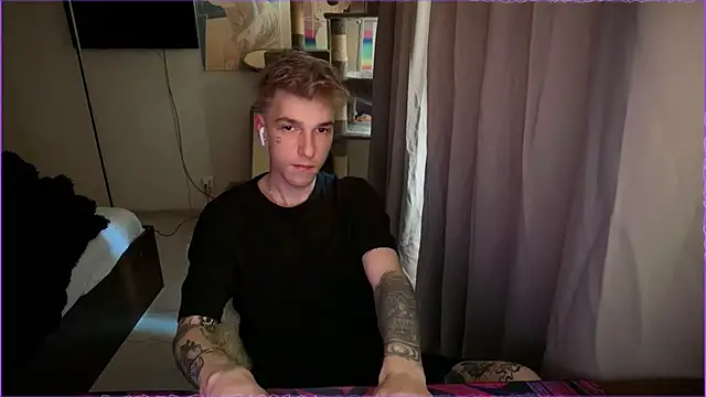Snapshot of davesinner chatting on 4, 5, 2026 davesinner online show from 4, 5, 2026