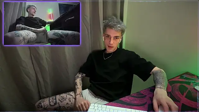 Snapshot of davesinner chatting on 21, 5, 2026 davesinner online show from 21, 5, 2026