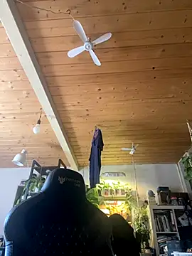 JohnDrippingCum online show from 18, 9, 2025