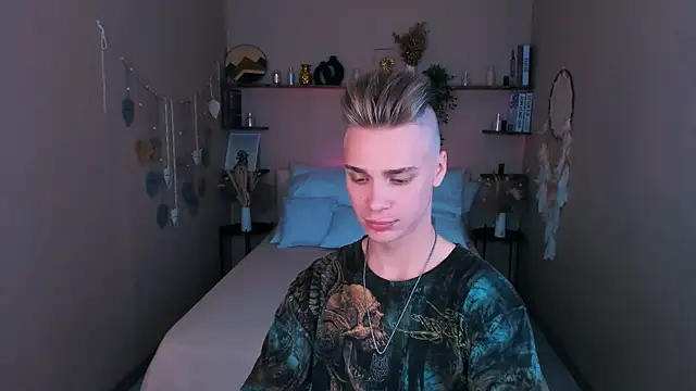 LawrenceMiles online show from 12, 9, 2025