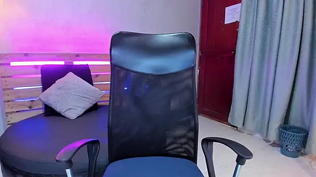 Daiisy kiss online show from 24, 11, 2025