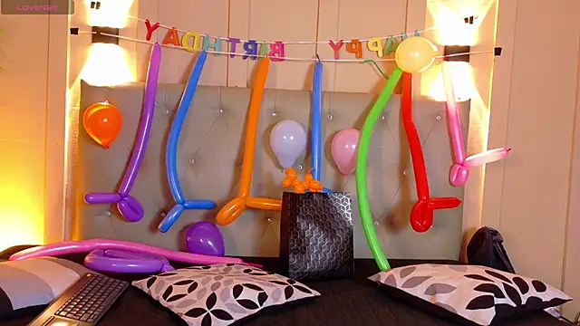 Daiisy kiss online show from 13, 5, 2026
