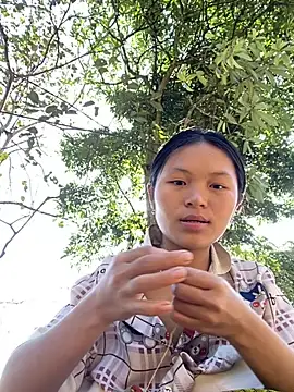 milo bae online show from 25, 11, 2025