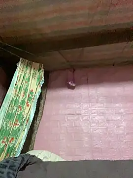 milo bae online show from 5, 12, 2025