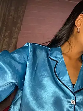 Snapshot of milo_bae chatting on 23, 6, 2026 milo bae online show from 23, 6, 2026
