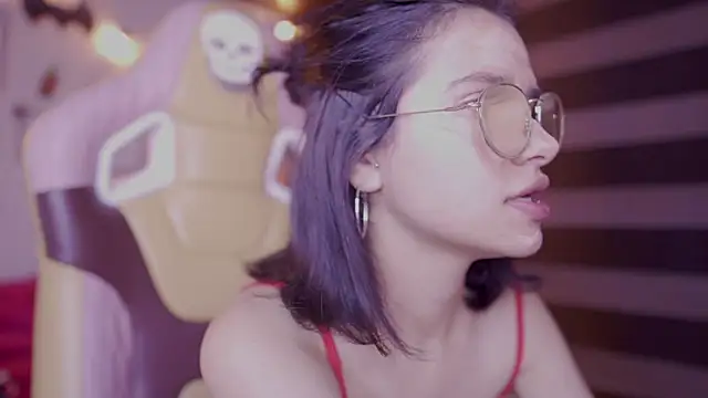 Lana Dreams  online show from 7, 10, 2025