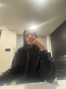 Snapshot of derek_devil24 chatting on 29, 11, 2025 derek devil24 online show from 29, 11, 2025