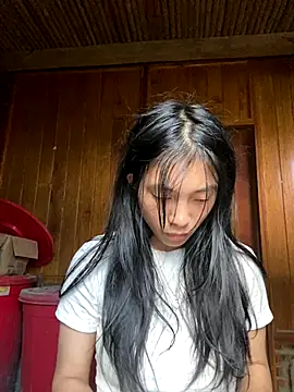 EmLy02 online show from 2, 10, 2025