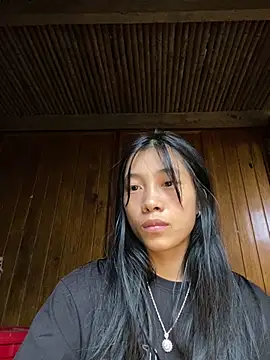 EmLy02 online show from 8, 10, 2025