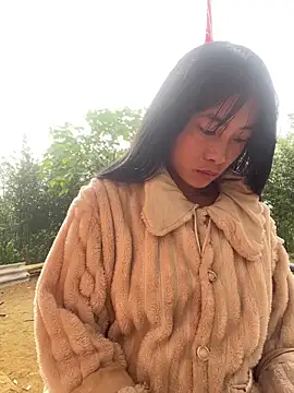 EmLy02 online show from 23, 12, 2025