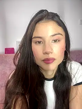 Snapshot of VioletaLorette chatting on 12, 9, 2025 VioletaLorette online show from 12, 9, 2025