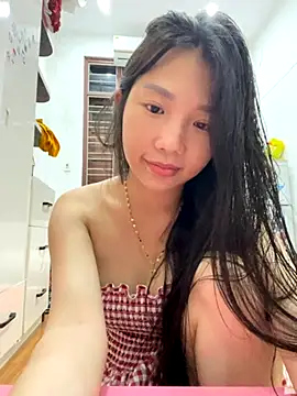 Miumieu online show from 9, 11, 2025