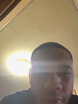 Snapshot of Kingstrokezxx chatting on 26, 11, 2025 Kingstrokezxx online show from 26, 11, 2025