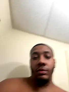 Snapshot of Kingstrokezxx chatting on 2, 12, 2025 Kingstrokezxx online show from 2, 12, 2025