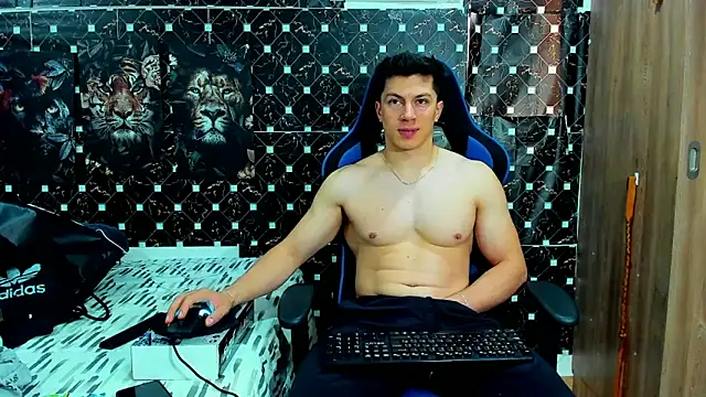 javiersexymann online show from 7, 5, 2026