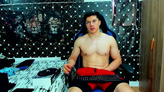 javiersexymann online show from 8, 5, 2026