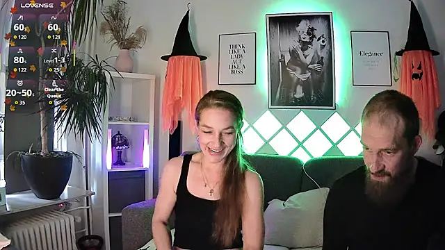 XBellaXundXUweX online show from 8, 10, 2025